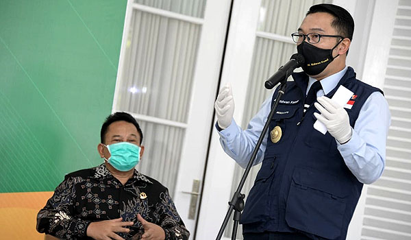 ridwan-kamil-siapkan-fisik-dan-mental-jelang-disuntik-vaksin-covid-19