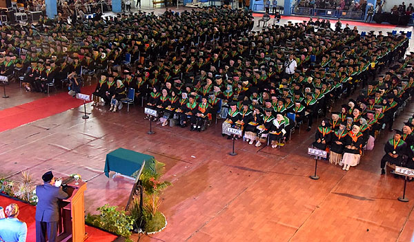 pesan-wagub-jabar-kepada-lulusan-universitas-terbuka-bandung-periode-i