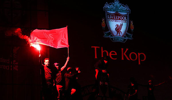 polisi-geram-ribuan-the-kopites-rayakan-liverpool-juara-liga-inggris