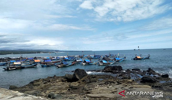 cuaca-ekstrem-nelayan-di-cianjur-beralih-jadi-buruh-tani