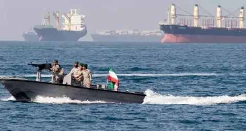 iran-buka-selat-hormuz-as-tetap-pertahankan-blokade-laut