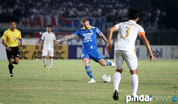 hadapi-arema-robert-belum-pastikan-kippersluis-bisa-diturunkan