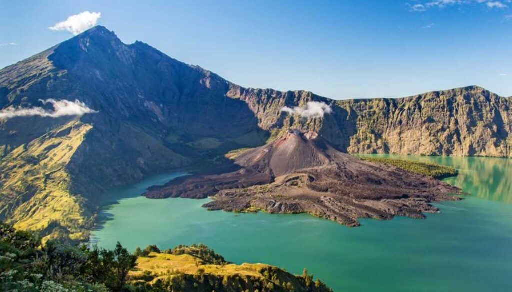 akibat-insiden-jalur-pendakian-rinjani-ditutup-pada-1-agustus