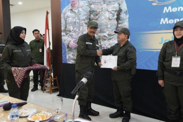 tutup-retret-kepala-sekolah-rakyat-tahap-ii-ini-pesan-mensos
