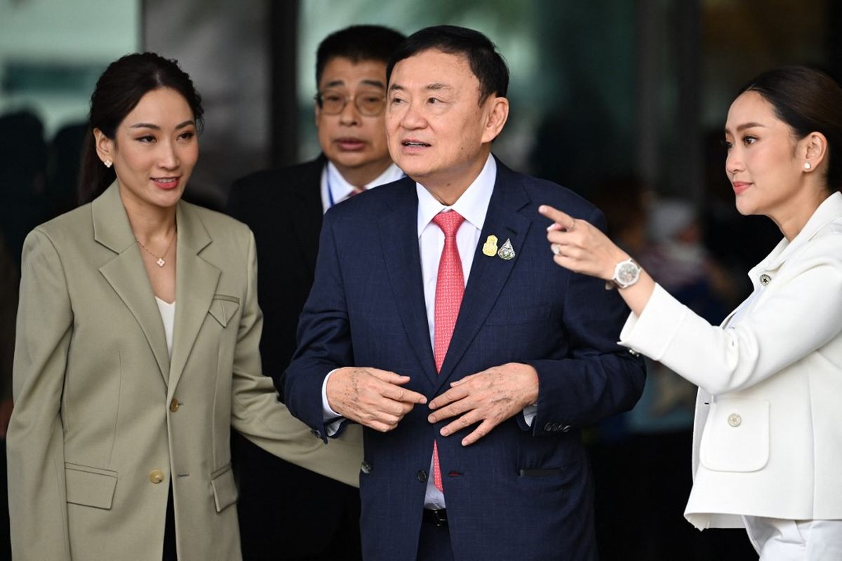 thaksin-shinawatra-bebas-dari-penjara-politik-thailand-memanas
