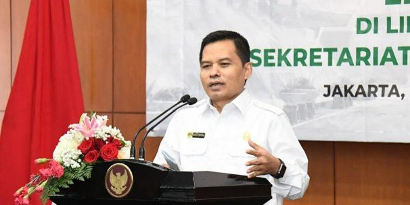 kpk-tetapkan-eks-sekjen-mpr-tersangka-gratifikasi