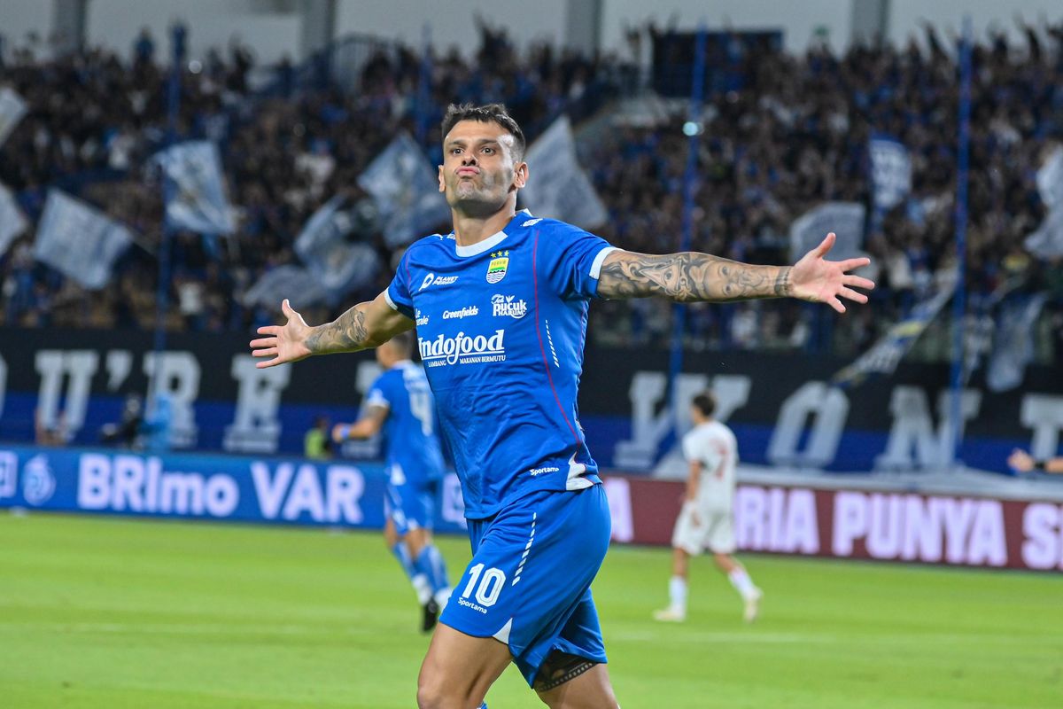 tyronne-resmi-angkat-koper-dari-persib-bandung