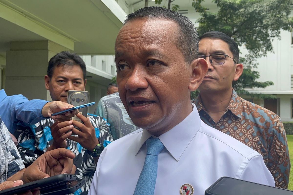 bahlil-ungkap-alasan-stop-impor-bbm-dari-singapura