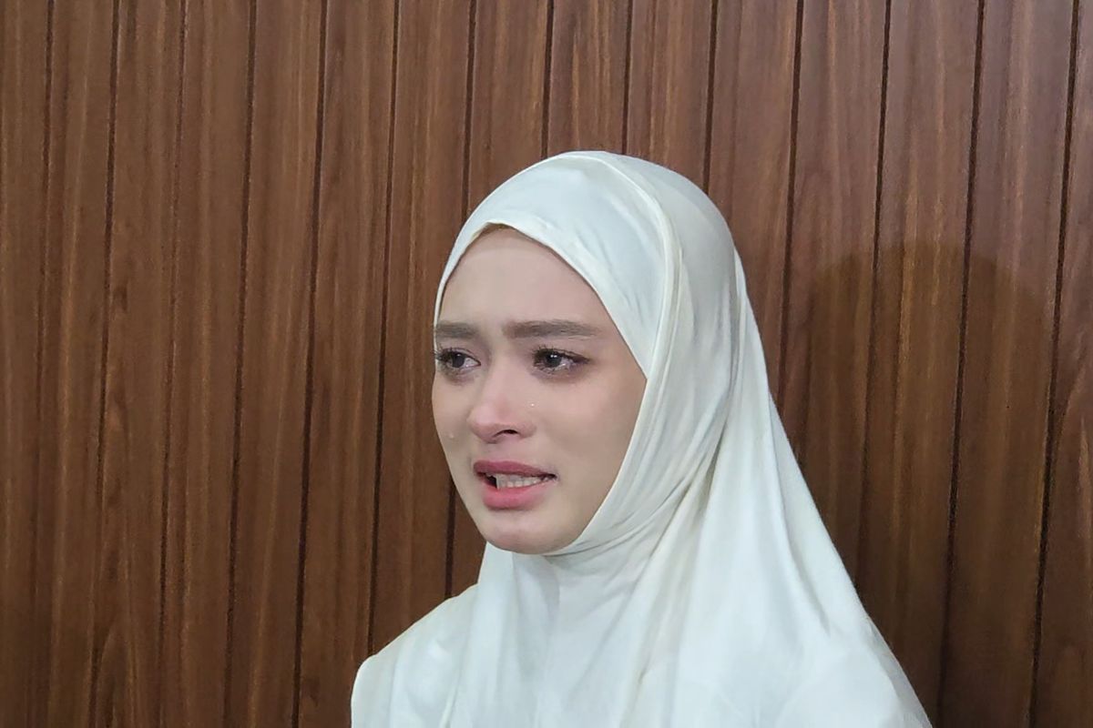 inara-rusli-minta-hak-bertemu-anak-ancam-tempuh-jalur-hukum