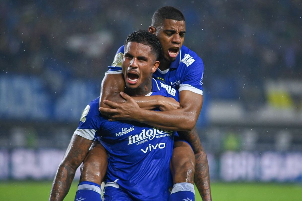 persib-kalahkan-borneo-fc-3-1-dan-naik-ke-peringkat-ketiga