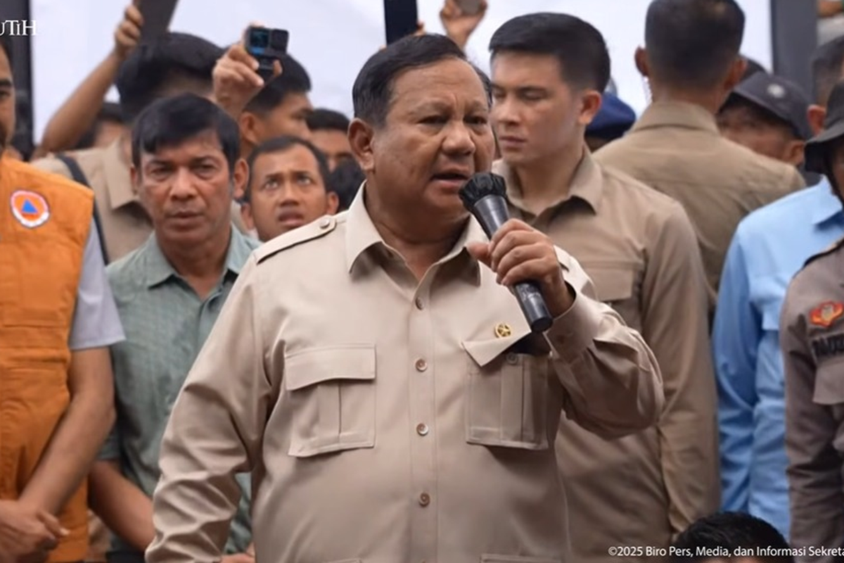 prabowo-kunjungi-korban-banjir-aceh-tamiang-ingatkan-jaga-lingkungan