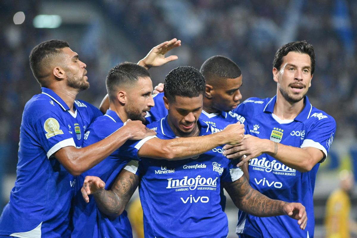 ramon-tanque-cetak-dua-gol-persib-bandung-menang-2-0-atas-bhayangkara
