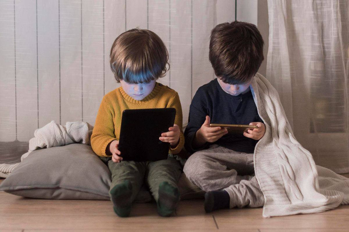 dpr-minta-juknis-larangan-medsos-anak-di-bawah-16-tahun-segera-disusun