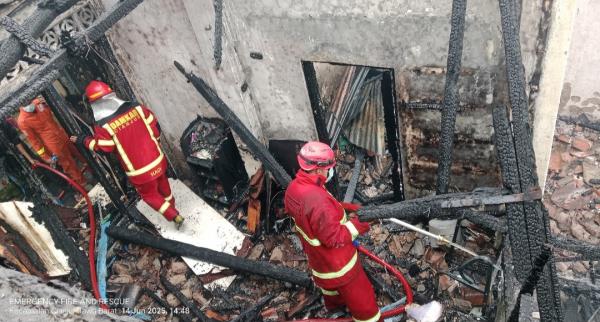 akibat-main-masak-masakan-4-rumah-dan-1-mesjid-terbakar