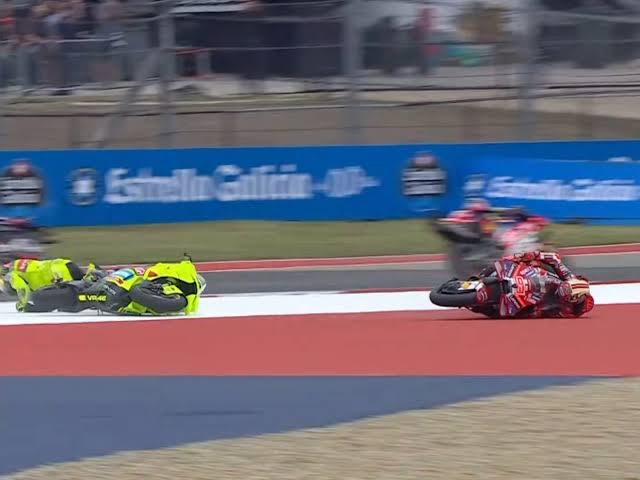 marquez-crash-di-sprint-motogp-amerika-vr46-protes-keras