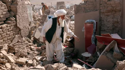 update-gempa-afghanistan-600-orang-tewas