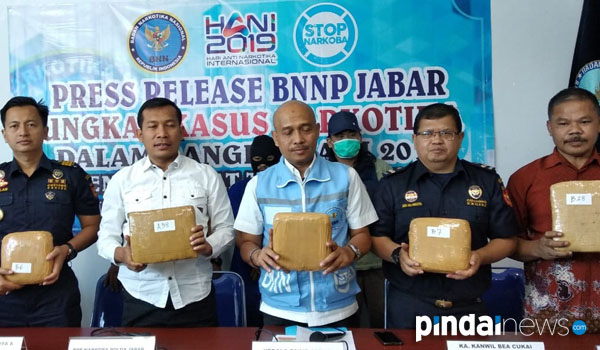 bnn-jabar-gagalkan-penyelundupan-169-kilogram-ganja