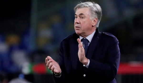 ancelotti-akan-hapalkan-yel-yel-baru-buatan-suporter-everton-untuknya