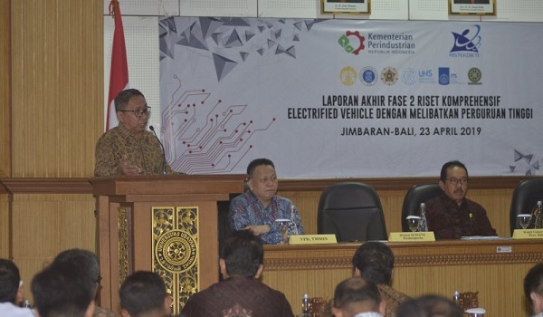 bandung-dan-bali-bakal-jadi-proyek-percontohan-sepeda-motor-listrik