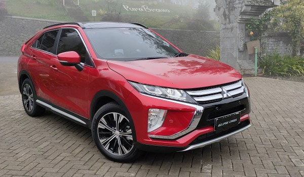 menerjang-banjir-hingga-medan-berkelok-dengan-eclipse-cross