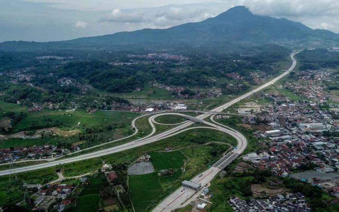 waspada-pergeseran-tanah-di-tol-cisumdawu-ckjt-siaga-24-jam
