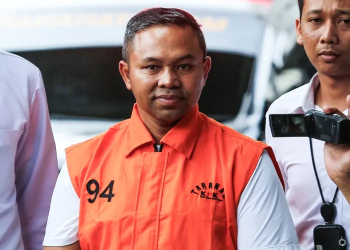 kpk-gubernur-riau-abdul-wahid-pakai-uang-suap-untuk-ke-luar-negeri