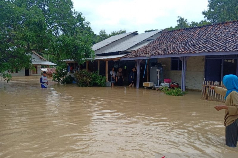 banjir-di-karawang-meluas-15-desa-terendam