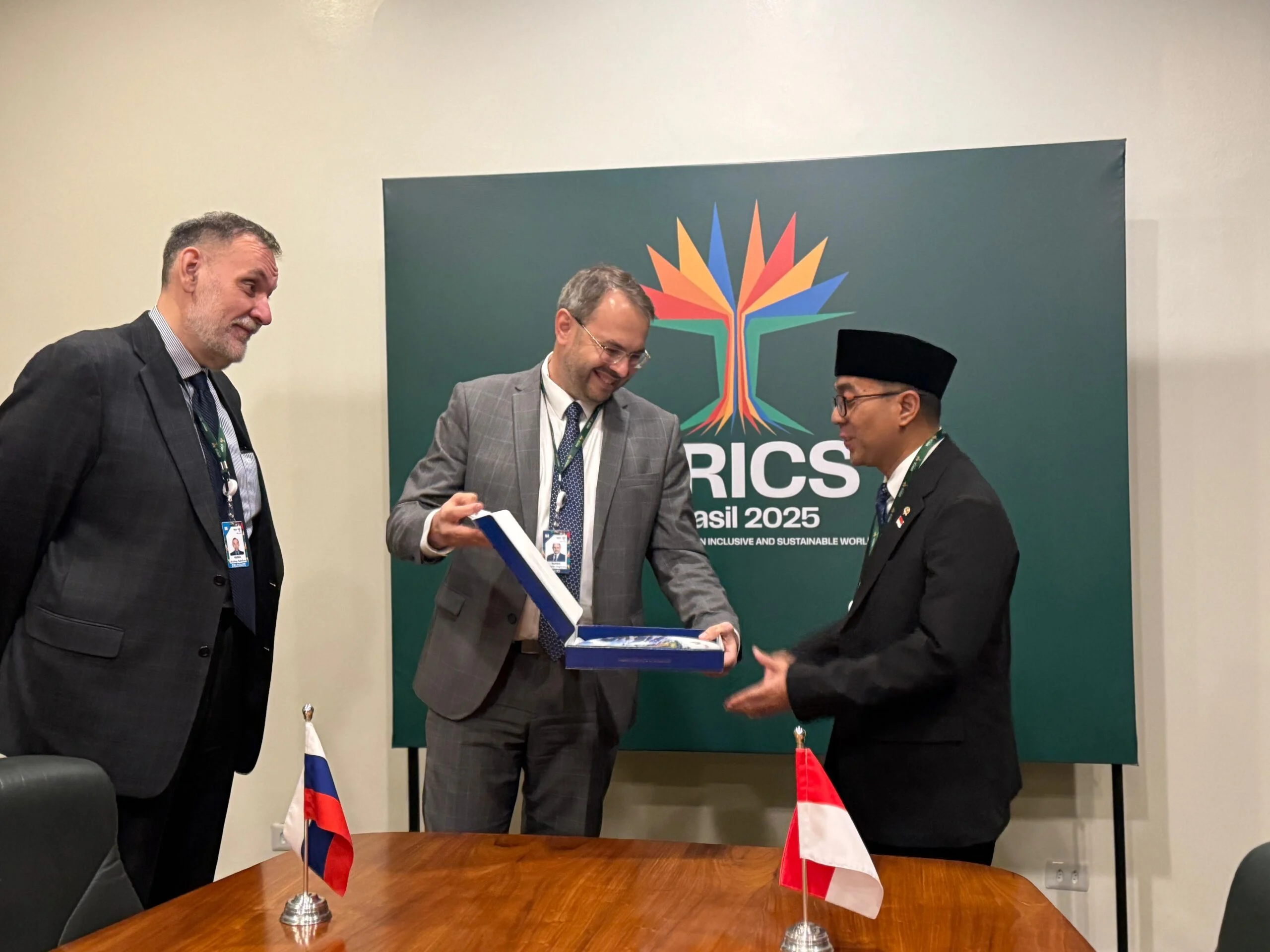 mendiktisaintek-tegaskan-penguatan-pendidikan-di-forum-brics