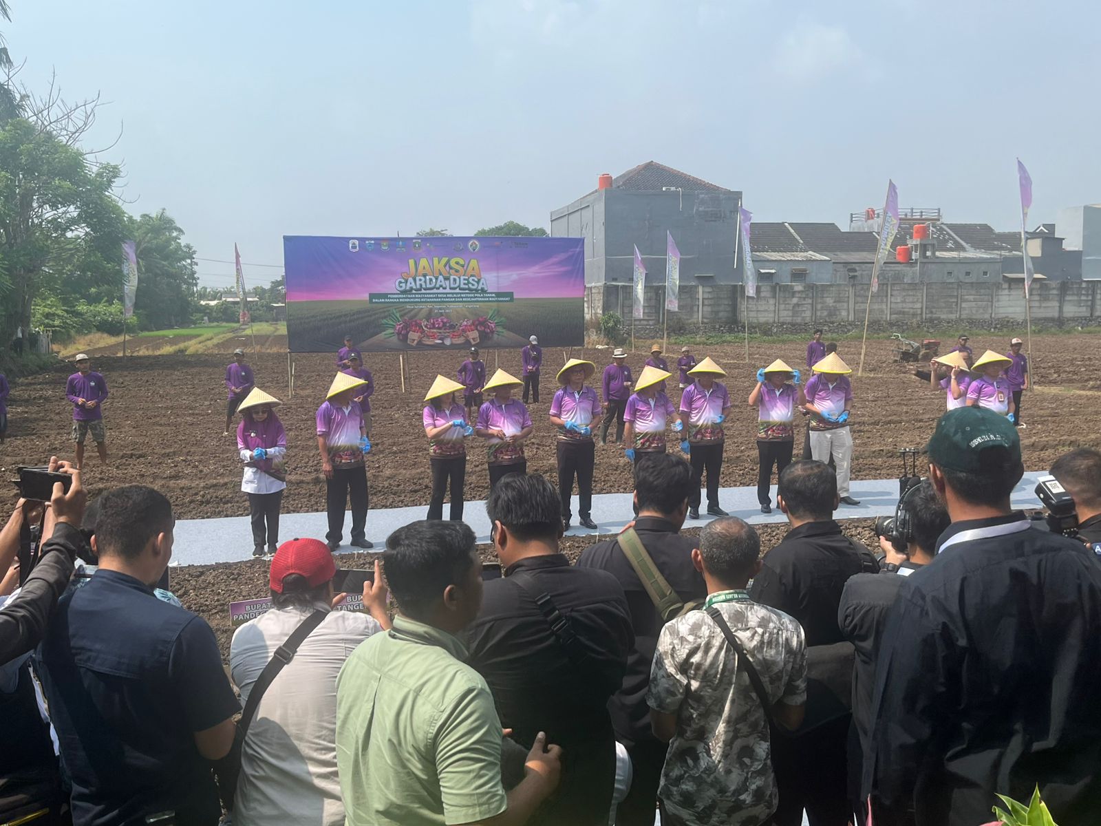 kawal-anggaran-jamintel-luncurkan-jaksa-garda-desa