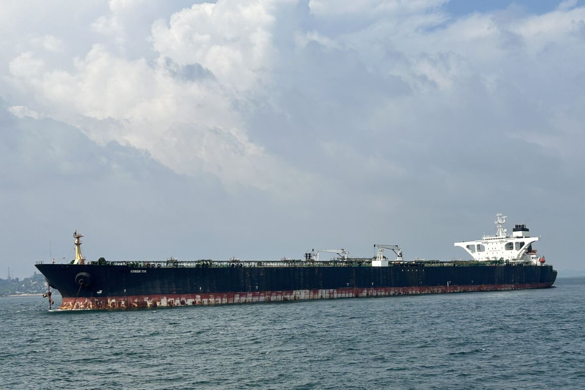 kejagung-lelang-kapal-tanker-mt-arman-114-dan-muatan-minyak-rp117-t