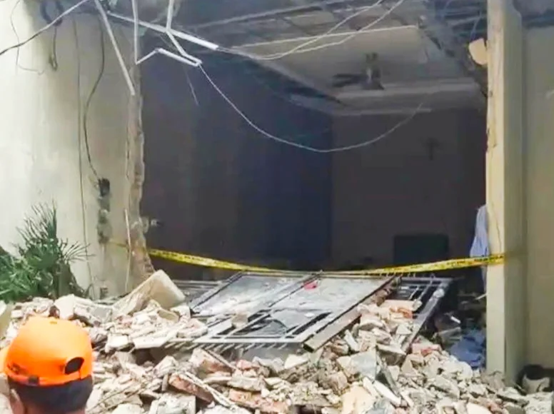 ibu-rumah-tangga-terluka-parah-akibat-ledakan-gas-12-kg-di-jakbar