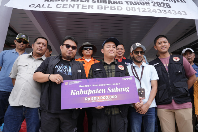 raffi-ahmad-salurkan-rp500-juta-untuk-korban-banjir-subang