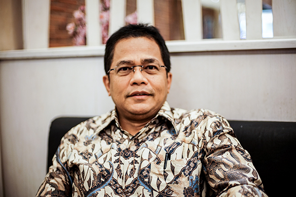 praperadilan-dikabulkan-status-tersangka-indra-iskandar-gugur