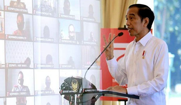 presiden-beri-tanda-kehormatan-untuk-fahri-hamzah-dan-fadli-zon