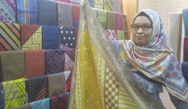 kerudung-ini-jadi-primadona-para-perempuan-berhijab