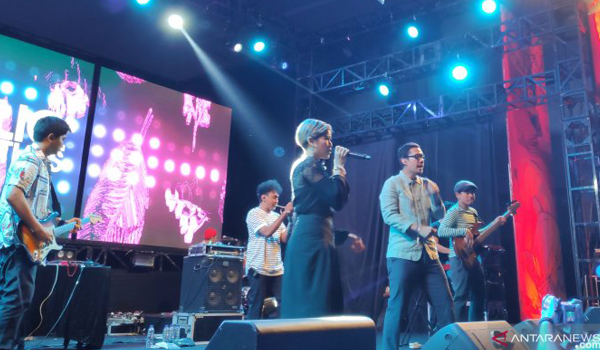 soundrenaline-jadi-ajang-maliq-dessentials-promosi-single-baru