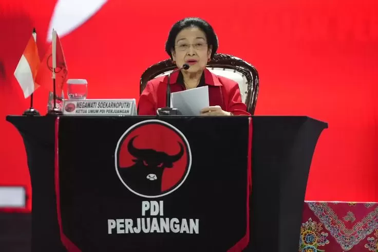 merangkap-sekjen-megawati-umumkan-struktur-pengurus-dpp-pdip