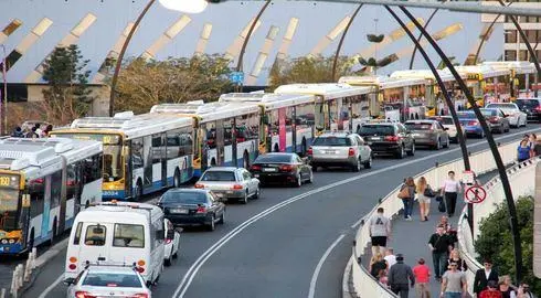 krisis-bbm-australia-gratiskan-transportasi-umum