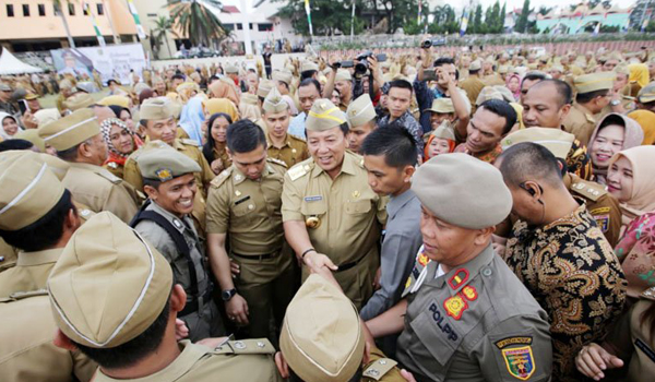 presiden-keluarkan-perpres-tunjangan-jabatan-fungsional-kataloger