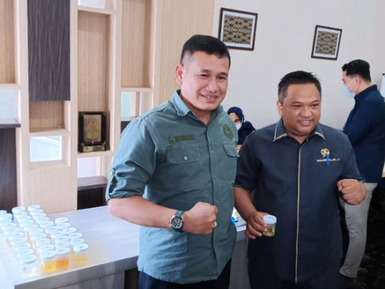 bnn-tes-urine-anggota-dprd-sukabumi-7-orang-absen