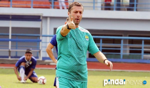 radovic-doakan-persib-makin-jaya-di-bawah-arahan-pelatih-baru