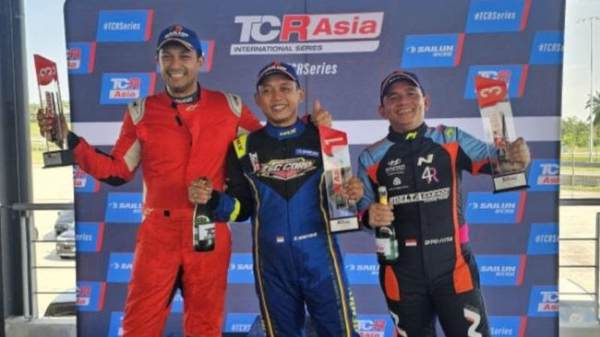 dypo-fitra-sukses-raih-podium-pada-tcr-asia-international-series