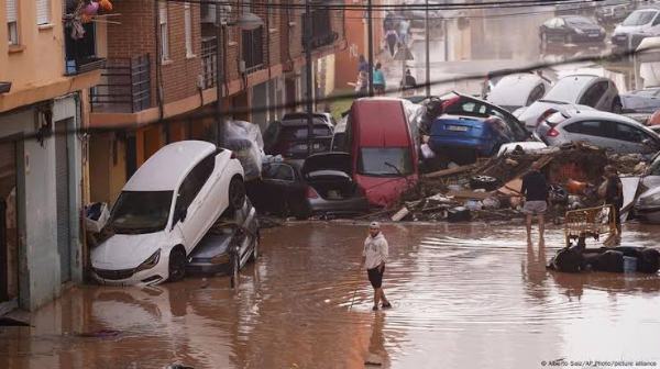 211-orang-jadi-korban-banjir-spanyol