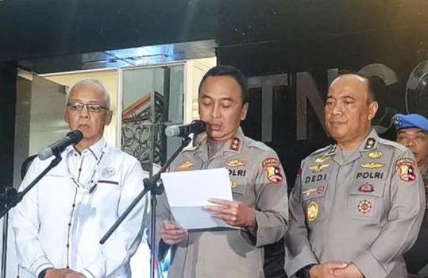 polri-bakal-evaluasi-penggunaan-senpi-oleh-anggota-kepolisian