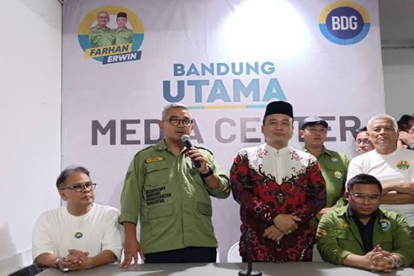 farhan-erwin-deklarasikan-kemenangan-di-pilwalkot-bandung-2024