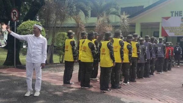 pemprov-jabar-anggarkan-rp6-milyar-untuk-didik-siswa-nakal-di-barak