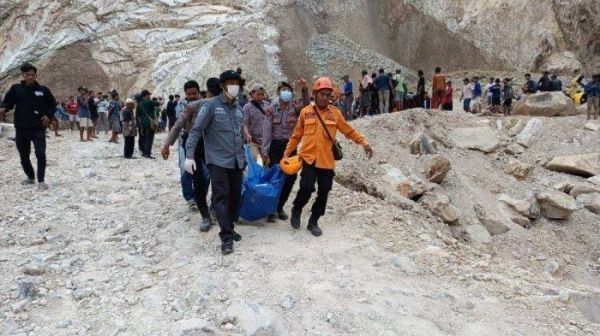longsor-galian-c-14-pekerja-tambang-meninggal-dunia