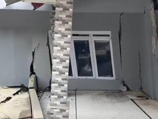pergerakan-tanah-di-cianjur-ratusan-rumah-rusak