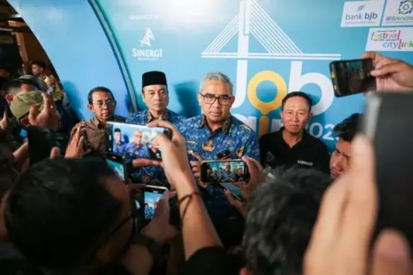 polisi-gerebek-kasino-di-bandung-ini-kata-farhan