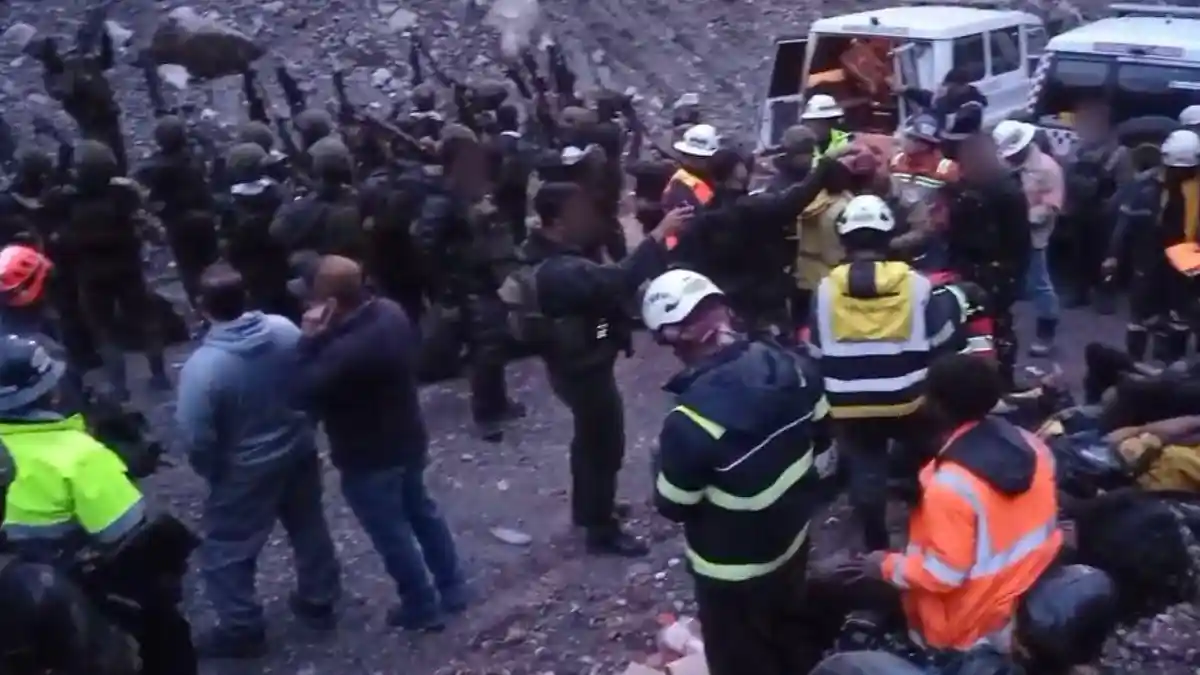 tni-selamatkan-18-pekerja-freeport-dari-ancaman-opm-di-papua